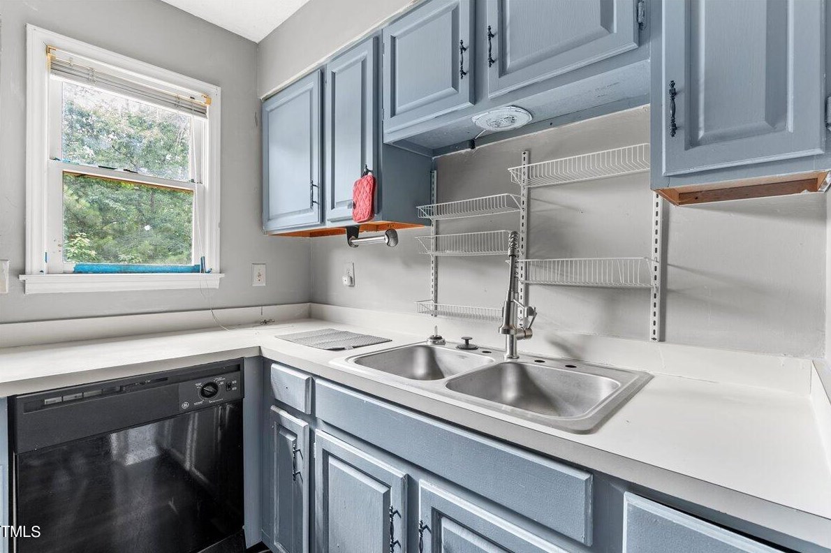 804 Kendall Dr, Durham, NC 27703-5226