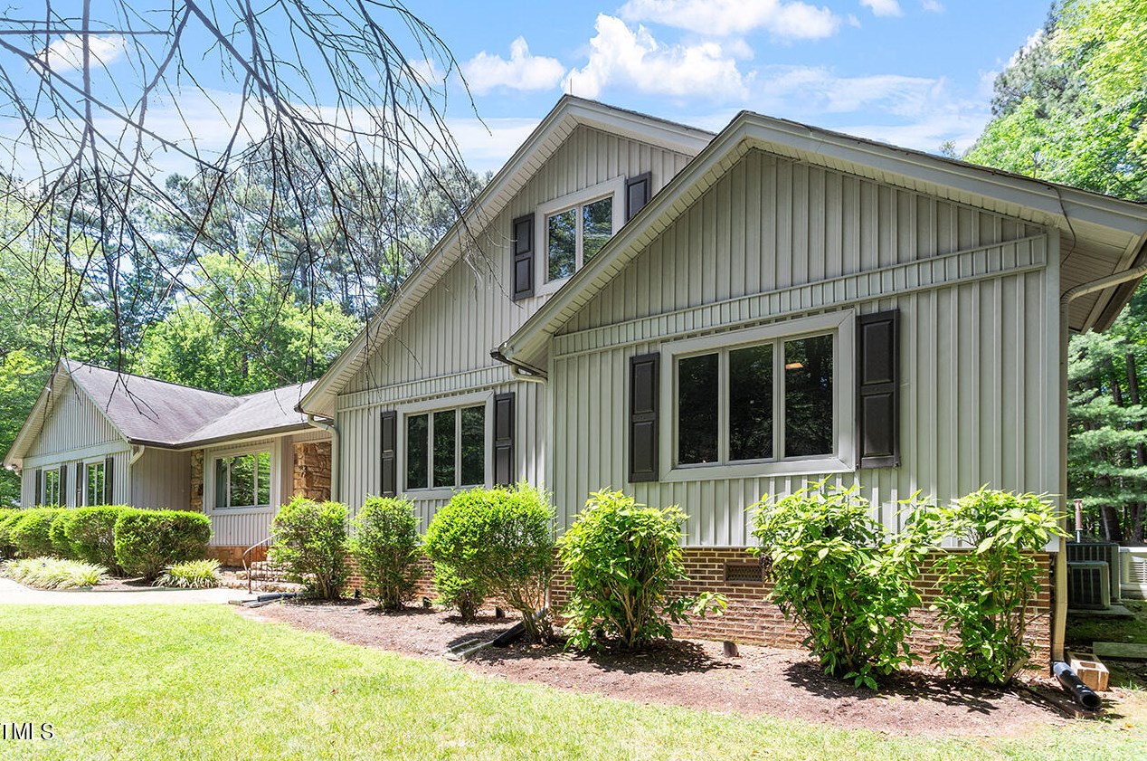 8845 Woodyhill Rd, Raleigh, NC 27613-1134