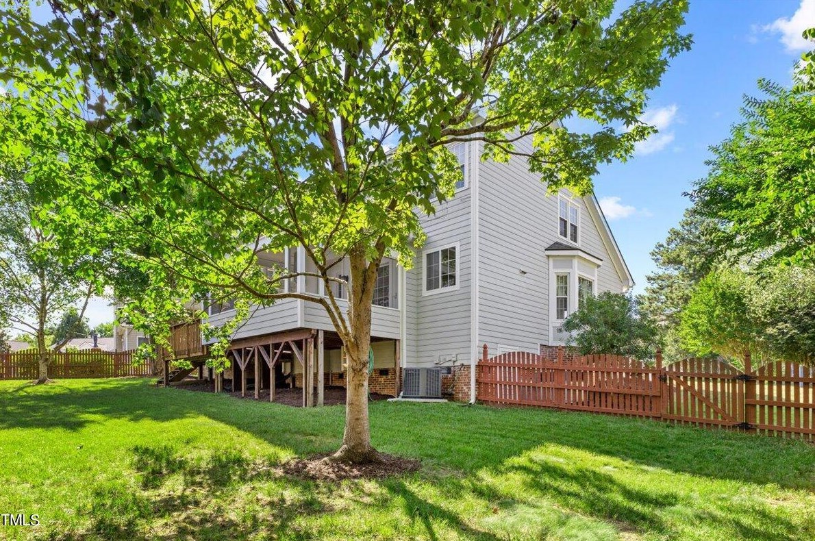 1619 Ashley Downs Dr, Apex NC 27502-6797 exterior