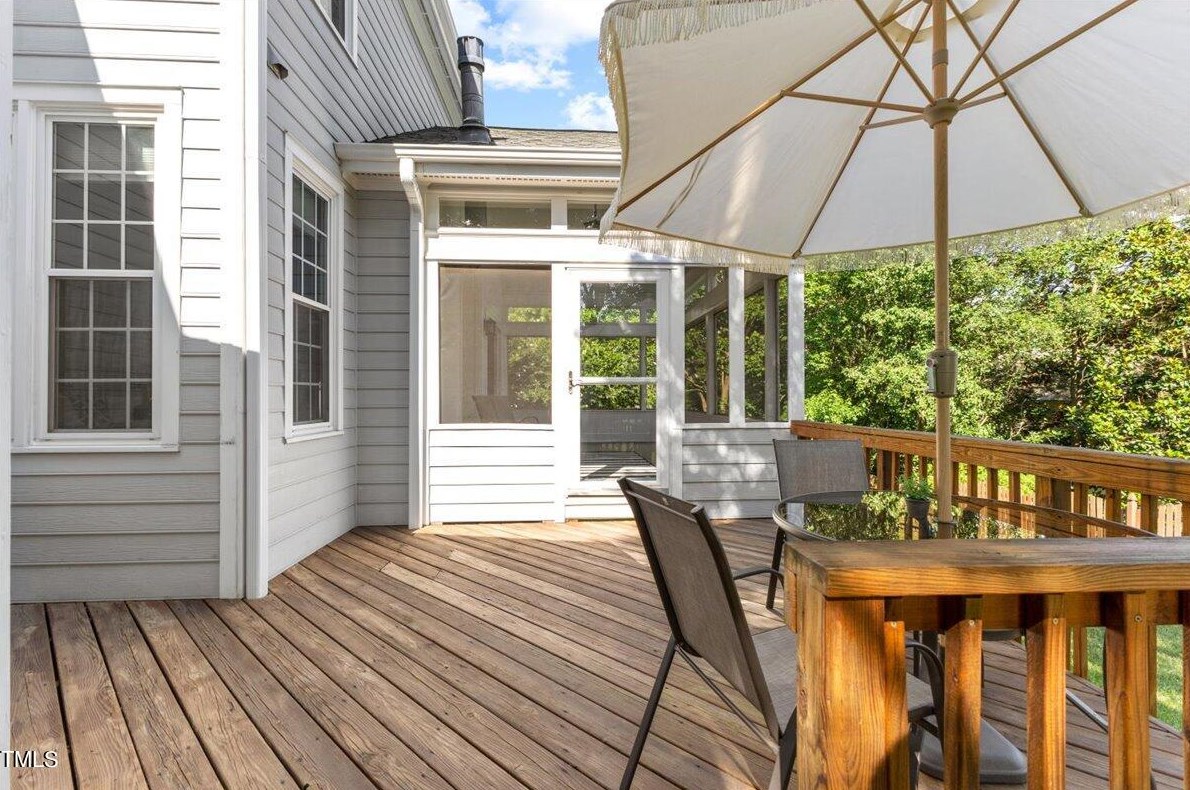 1619 Ashley Downs Dr, Apex NC 27502-6797 exterior