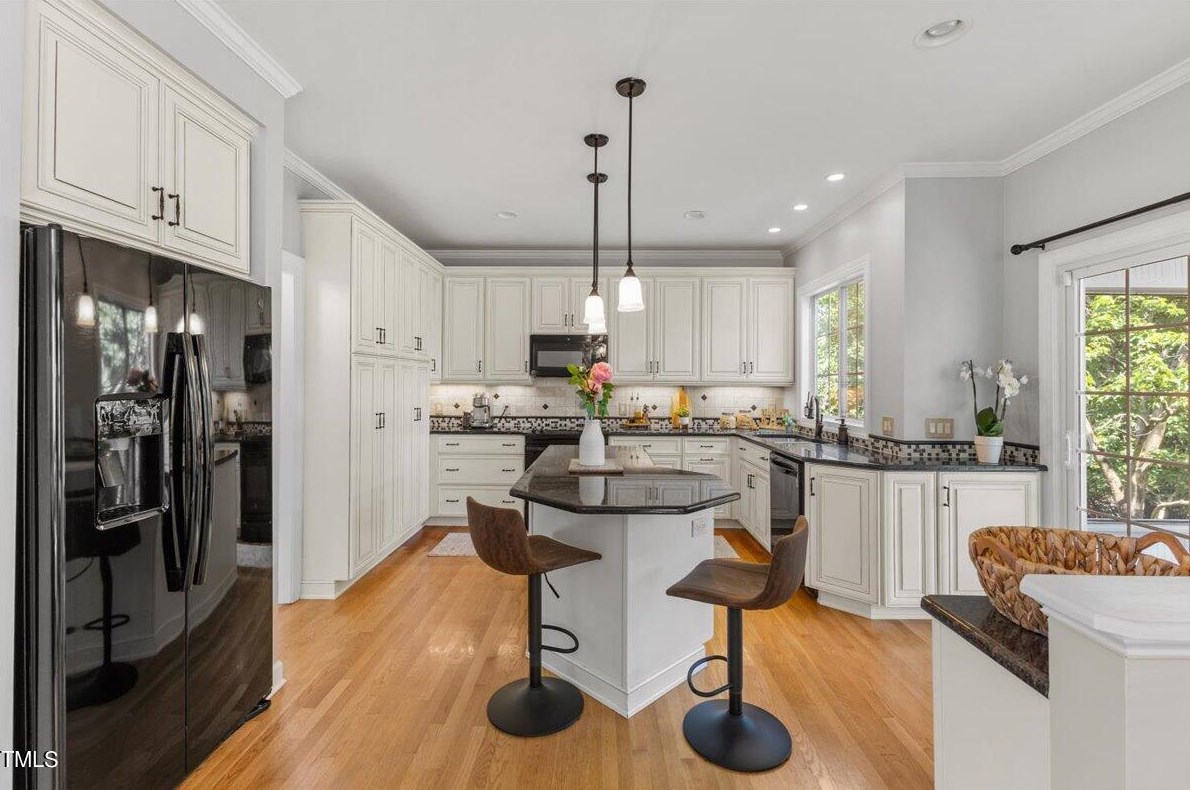 1619 Ashley Downs Dr, Apex NC 27502-6797 exterior