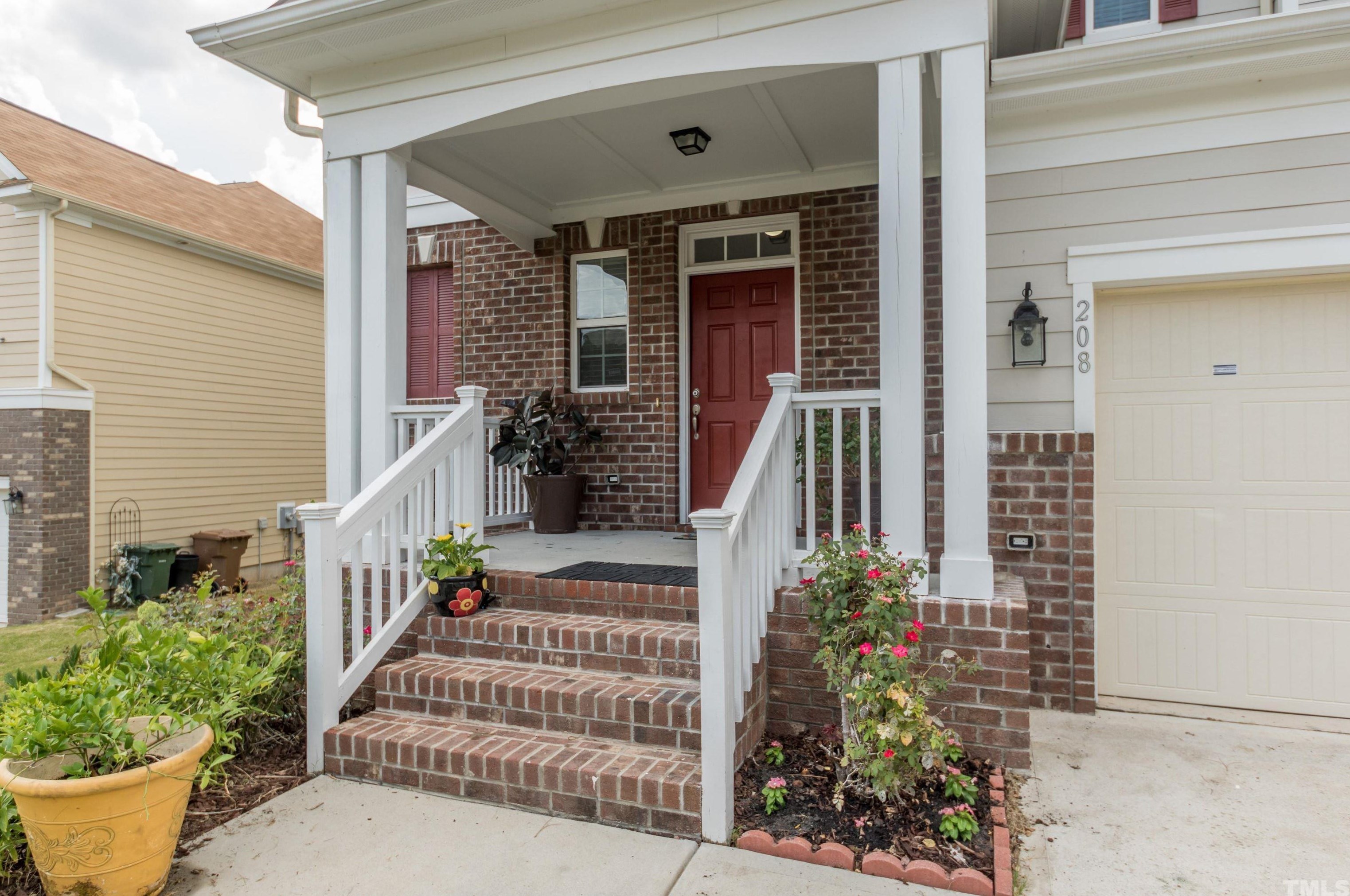 208 River Pine Dr, Cary, NC 27560