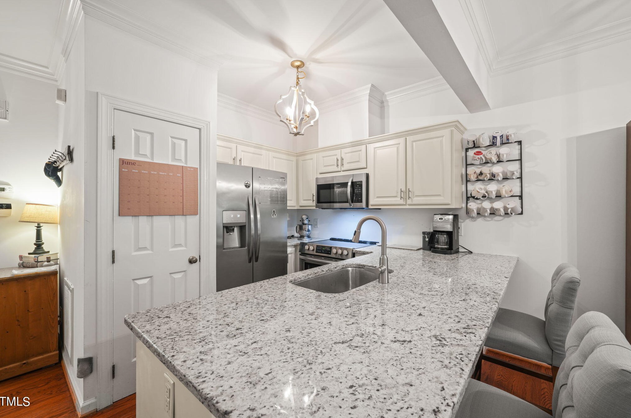 1519 Village Glenn Dr, Raleigh, NC 27612-4345