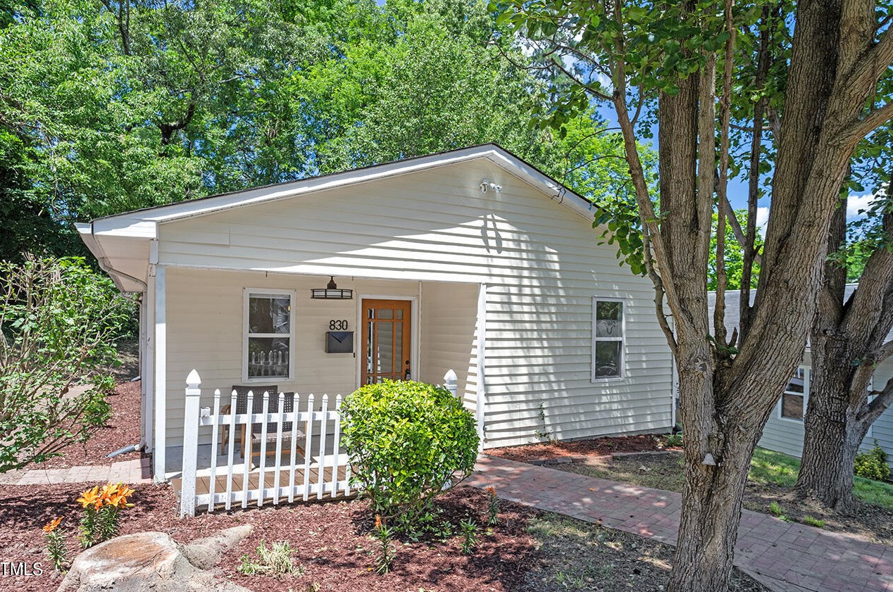 830 Gerard St, Durham, NC 27701-3039