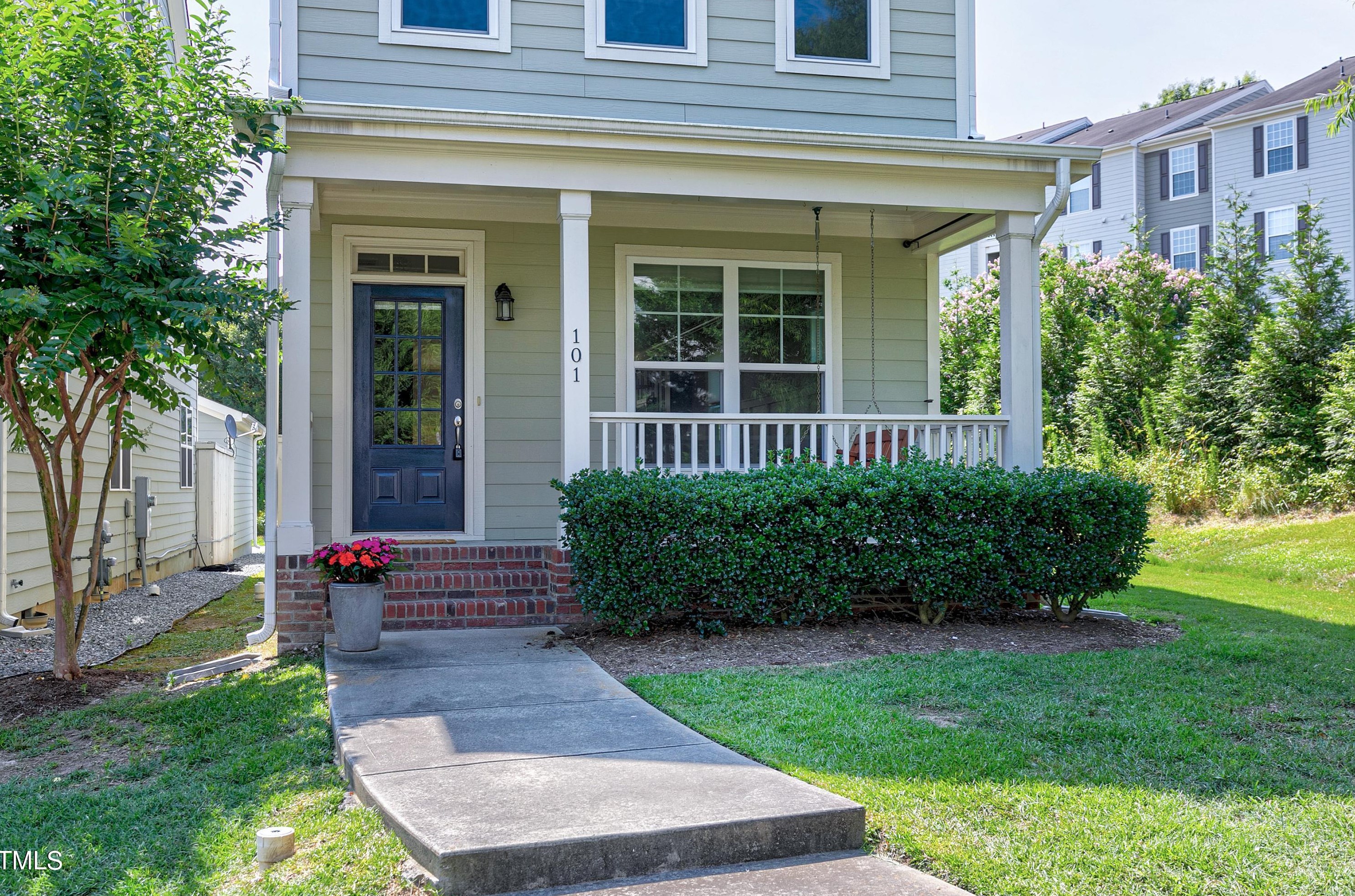 101 Windy Creek Ln, Apex, NC 27502-3670
