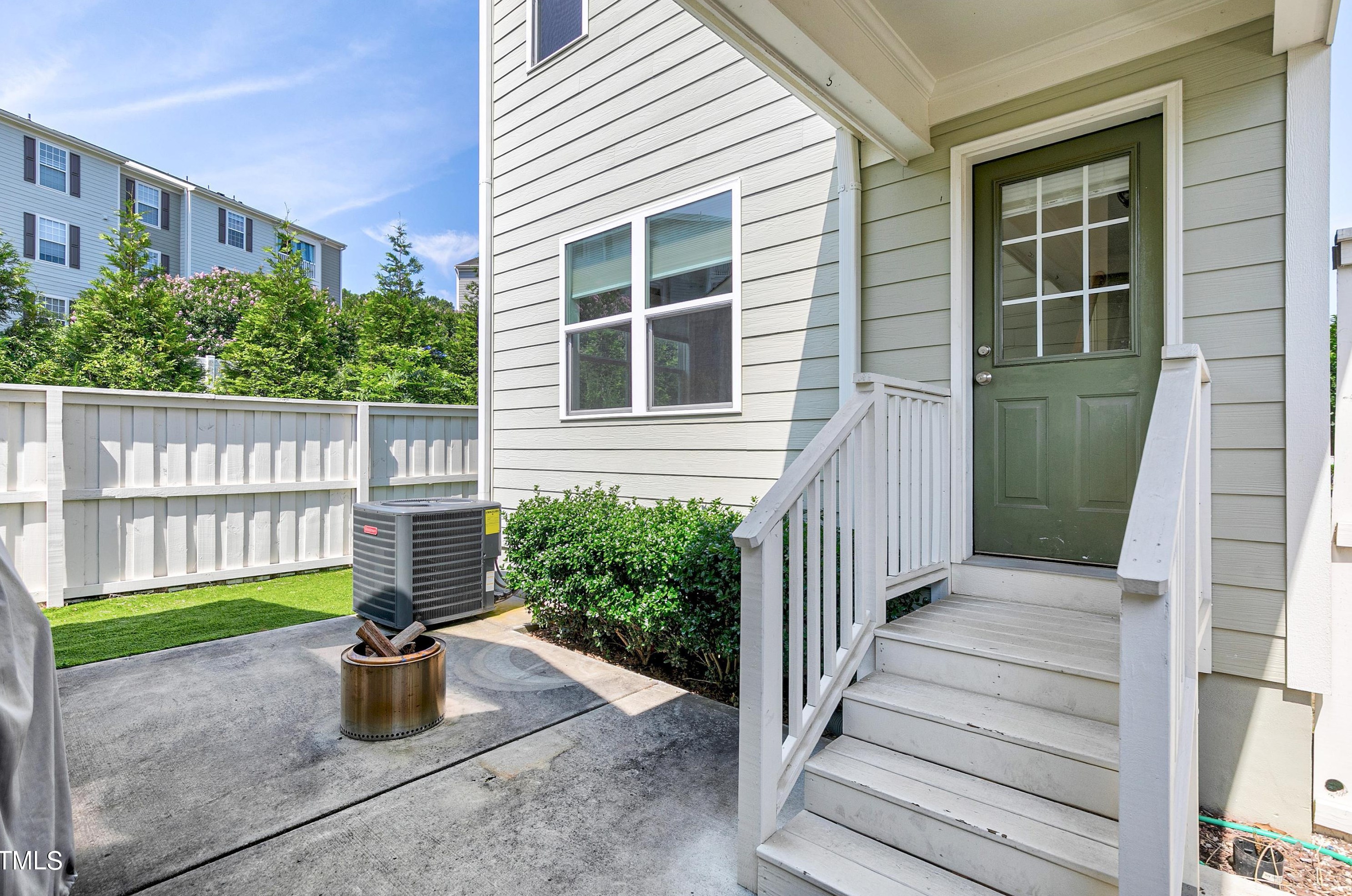 101 Windy Creek Ln, Apex NC 27502-5283 exterior