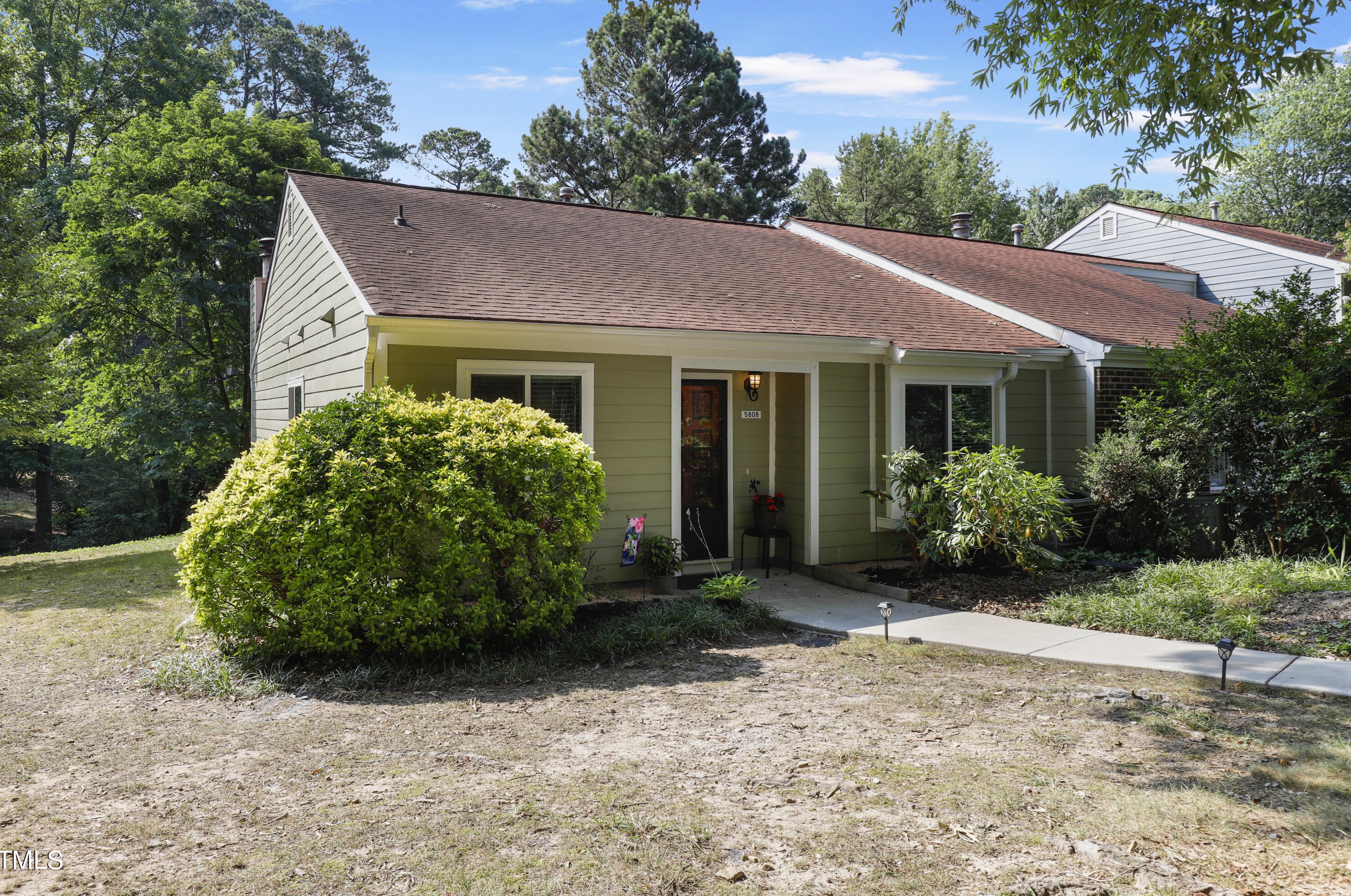 5808 Whitebud Dr, Raleigh, NC 27609