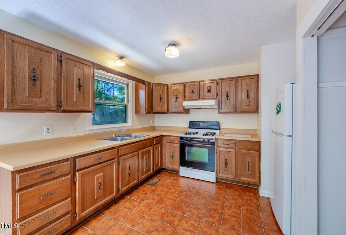 108 Williams St, Carrboro, NC 27510