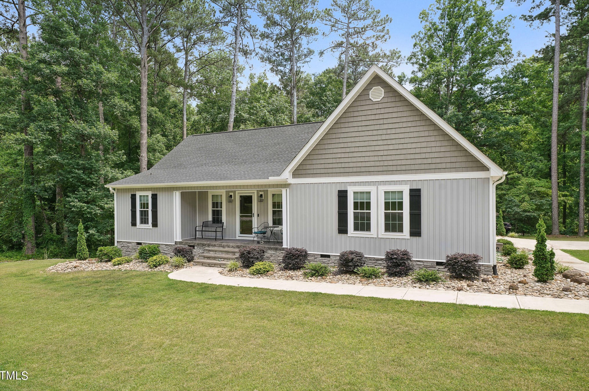 412 Mcleod Dr, Sanford, NC 27330
