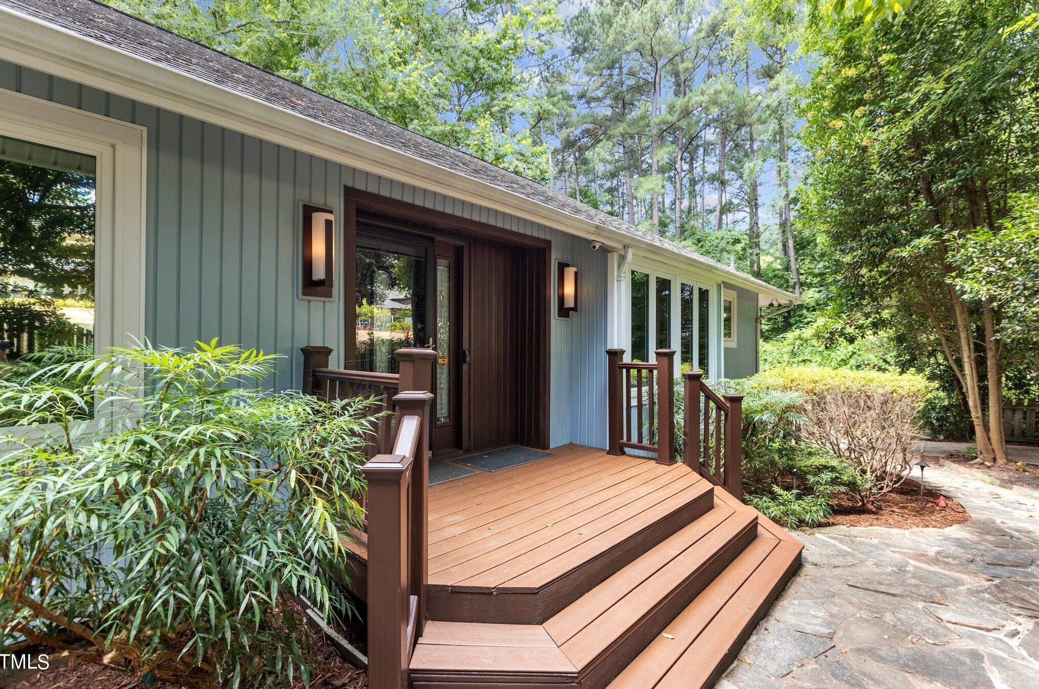 705 N Estes Dr, Chapel Hill, NC 27514