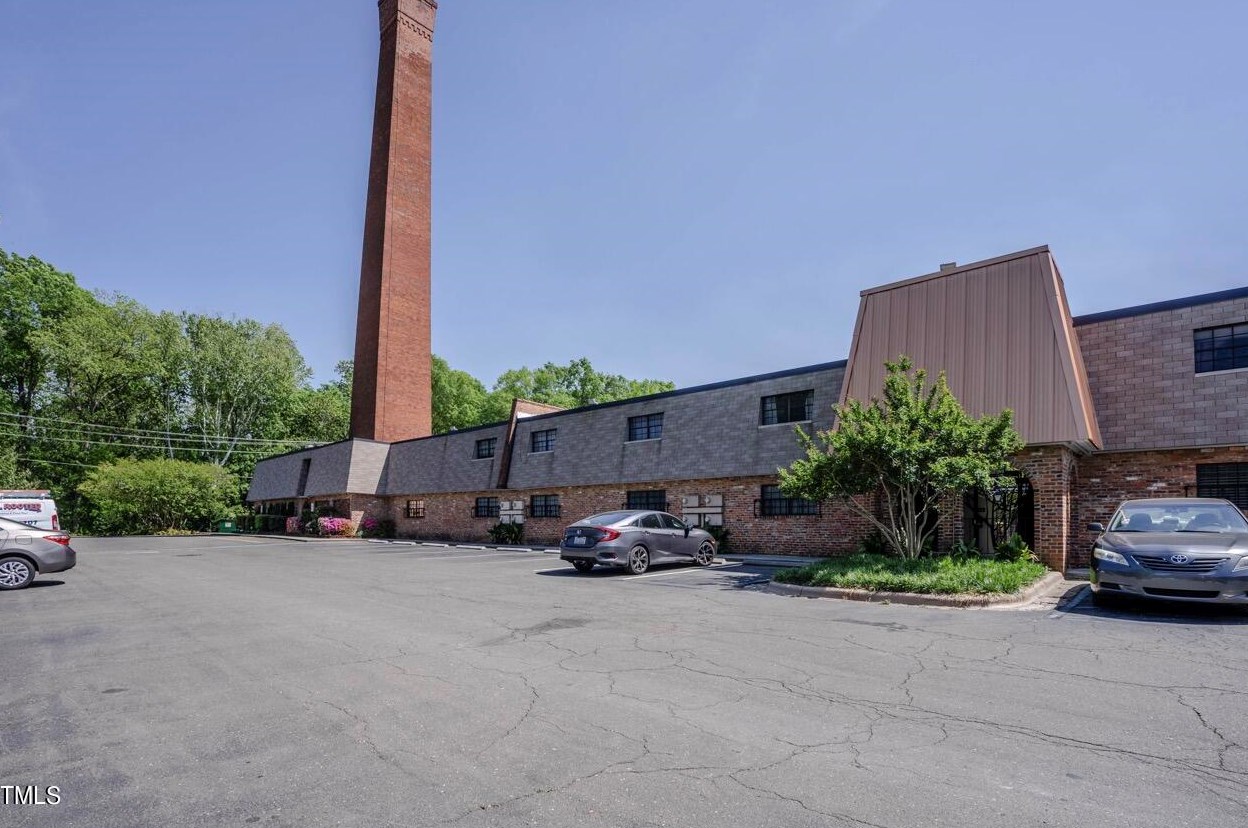807 Trinity Ave, Durham NC  27704-5032 exterior