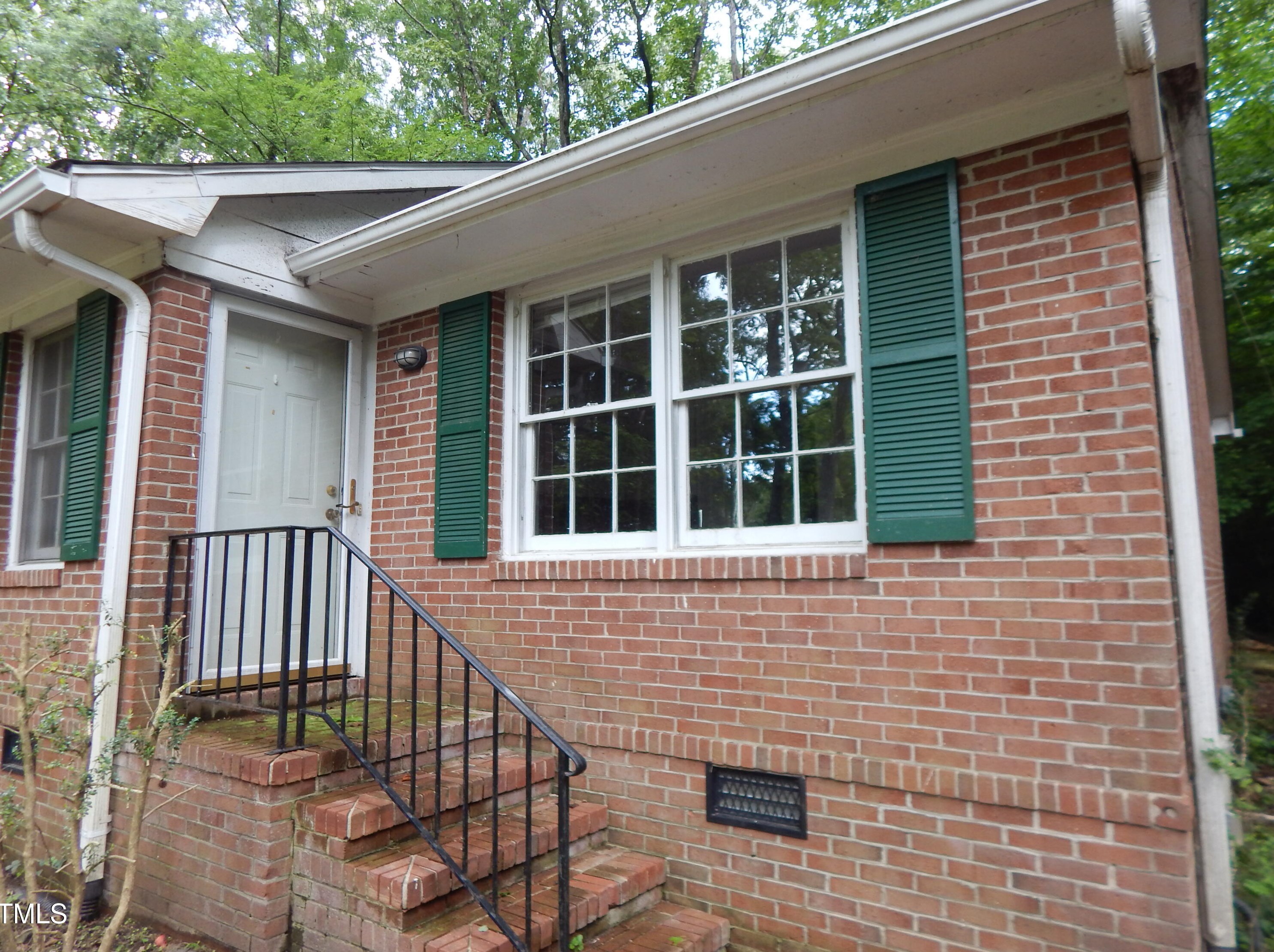 807-813 Longleaf Dr, Chapel Hill, NC 27517