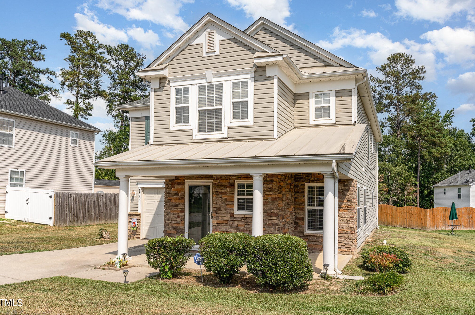 3749 Tryon Ridge Dr, Raleigh, NC 27610