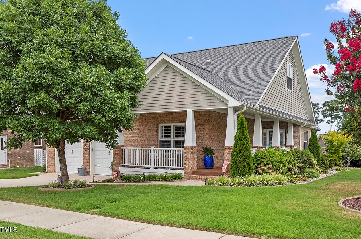 817 Canyoncreek Ln, Fuquay Varina, NC 27526
