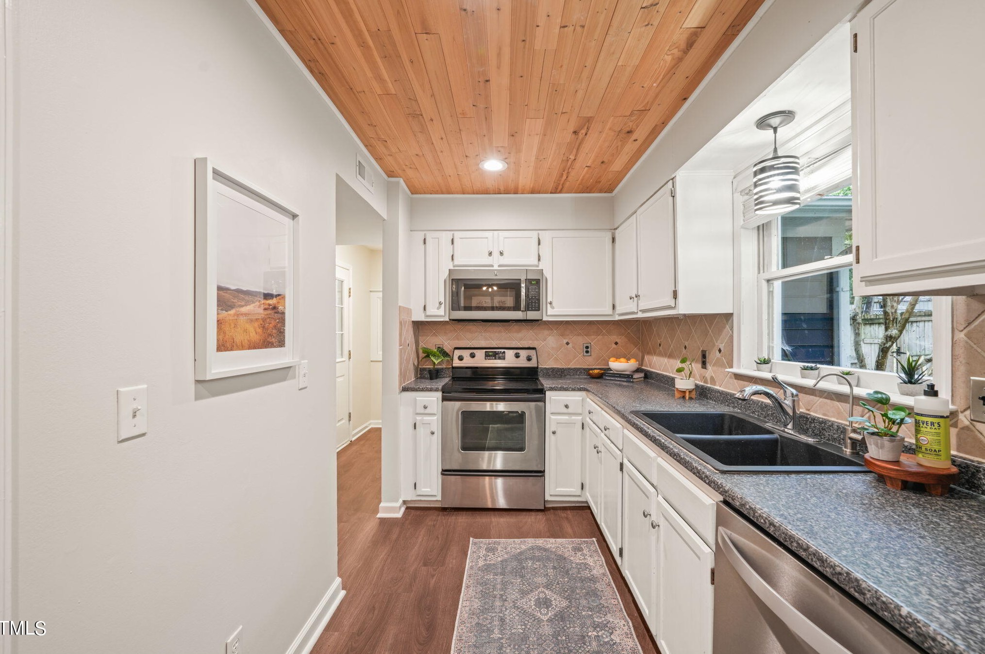 3211 Lassiter St, Durham NC  27707-3879 exterior