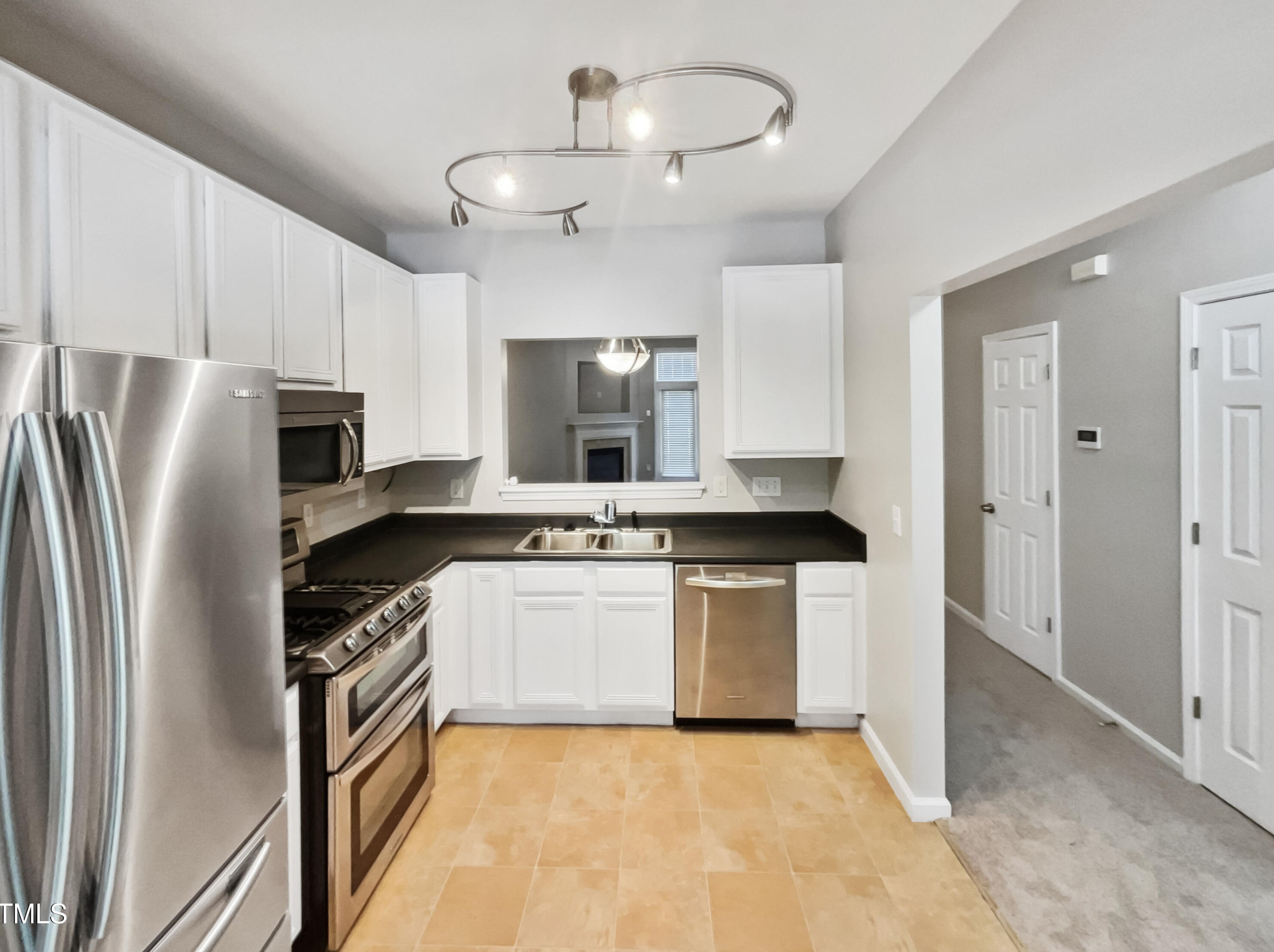 228 Basset Hall Dr, Durham, NC 27713-8252