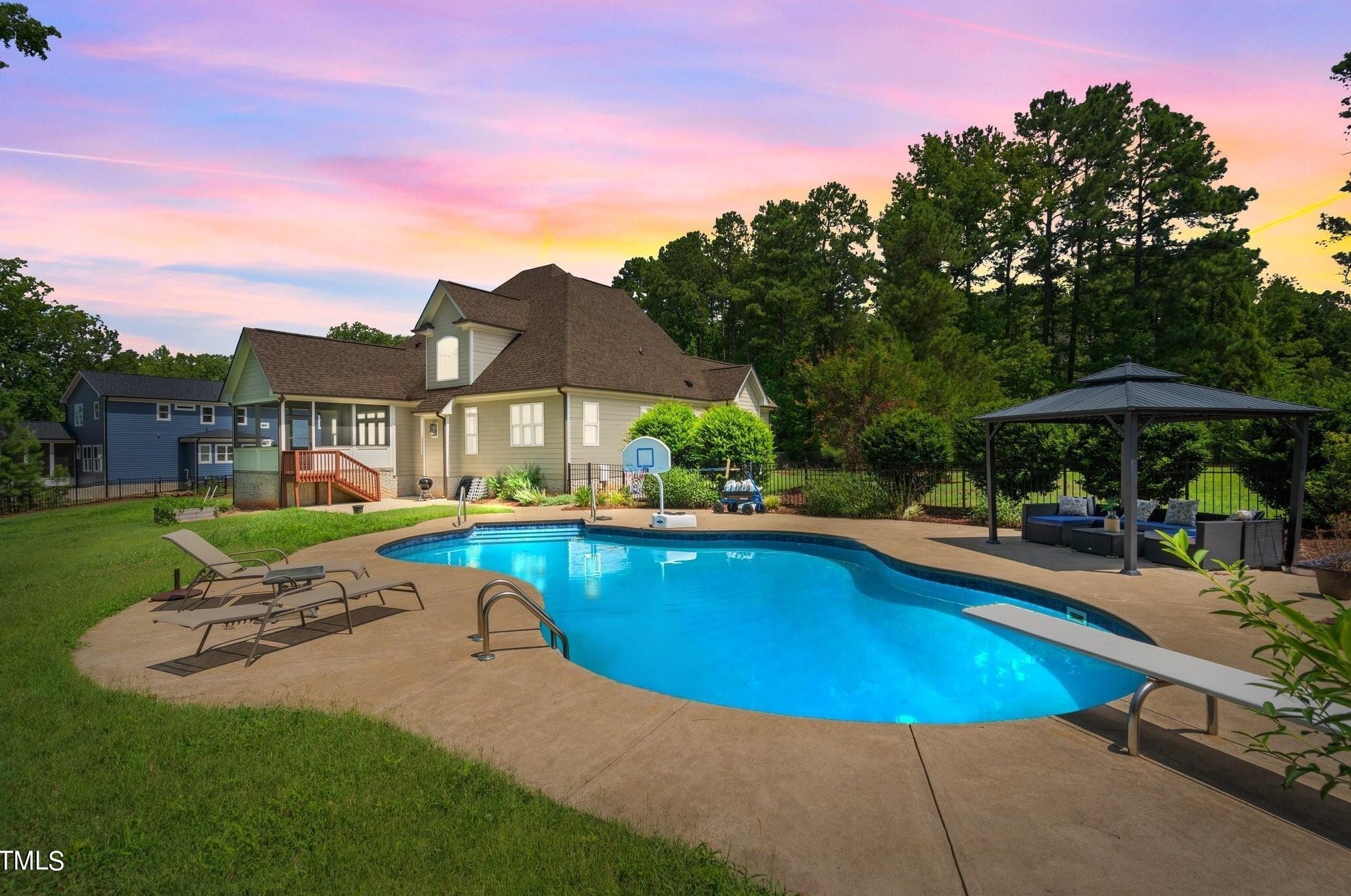 5109 Watkinsdale Ave, Raleigh, NC 27613