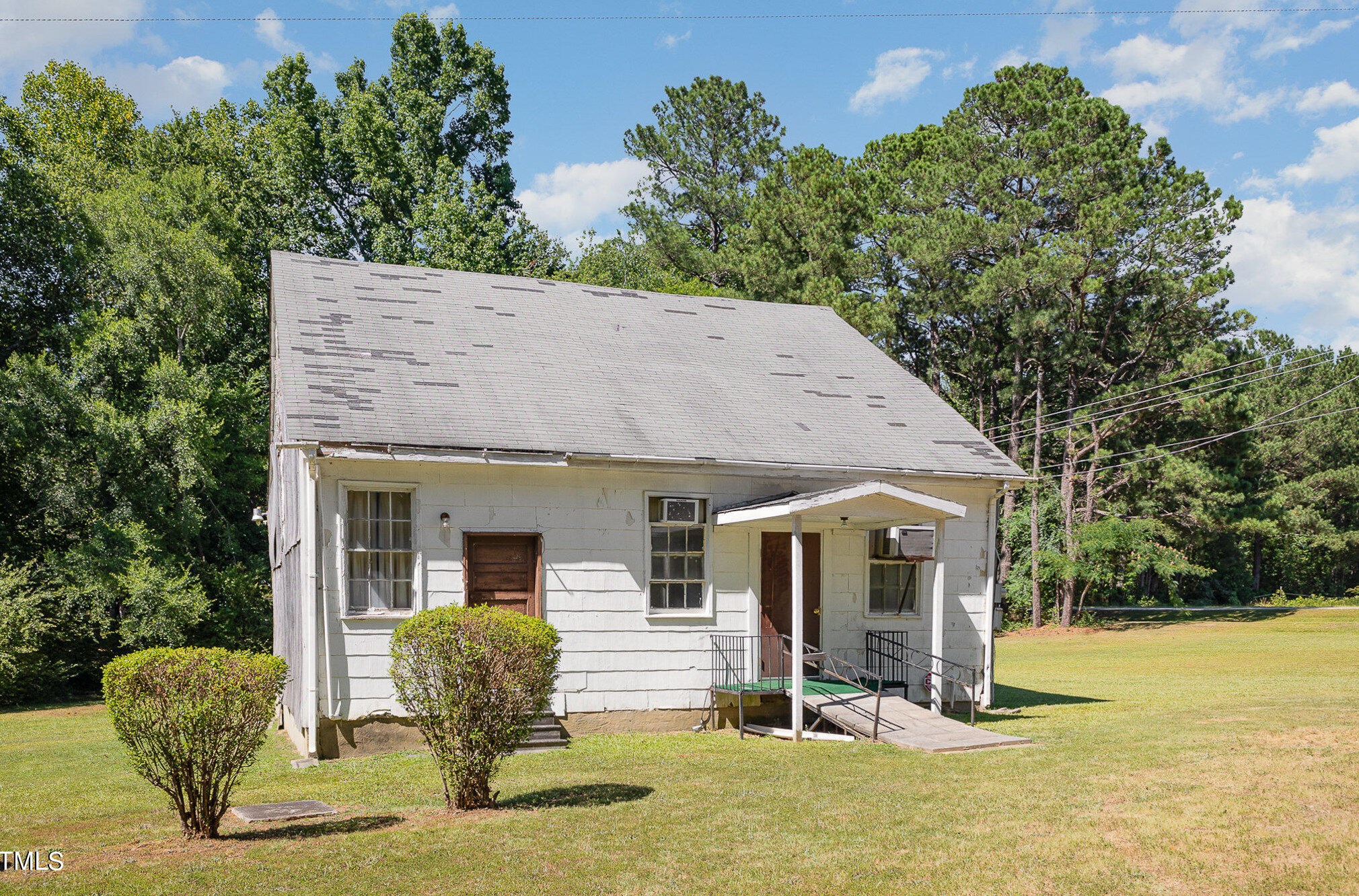 3016 Rolesville Rd, Eagle Rock, NC 27591