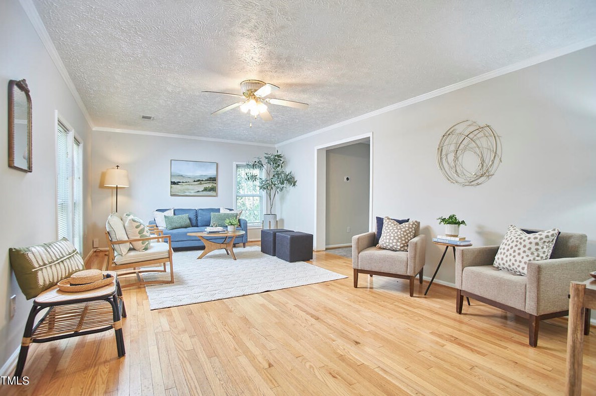 105 Woodridge Dr, Durham NC  27707-2839 exterior