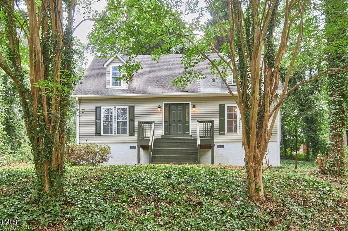 105 Woodridge Dr, Durham NC  27707-2839 exterior