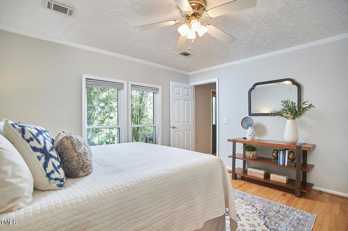 105 Woodridge Dr, Durham NC  27707-2839 exterior