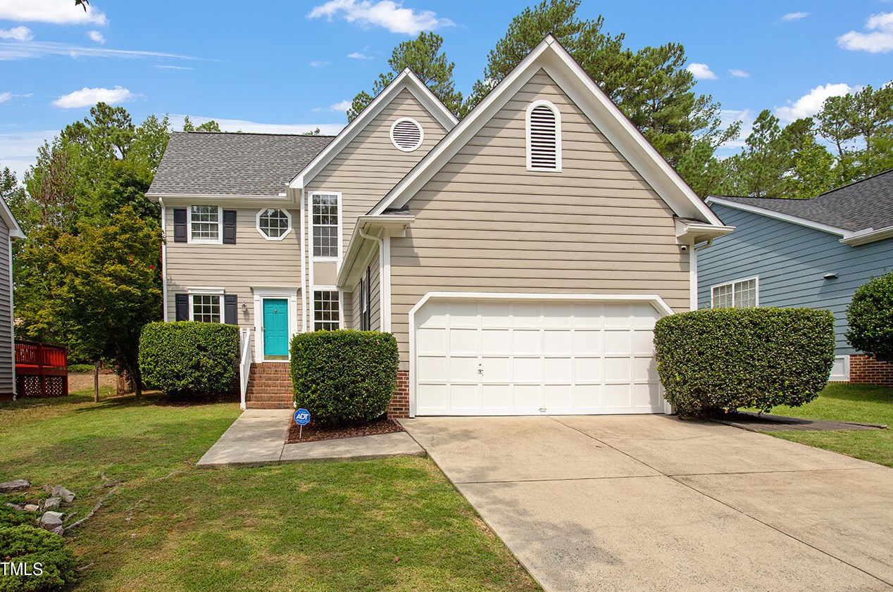 209 Trailview Dr, Cary NC  27513-1622 exterior