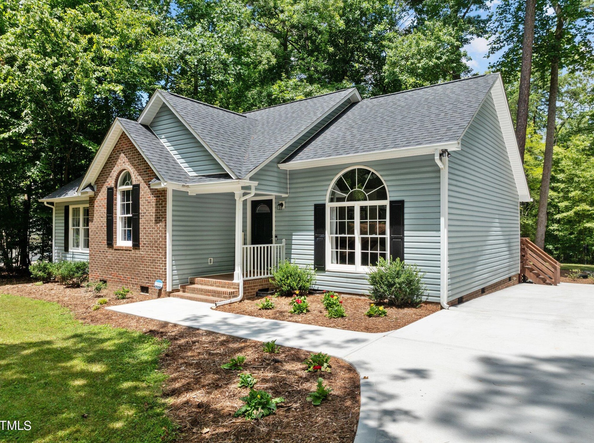 7031 Calais Dr, Durham, NC 27712-9624