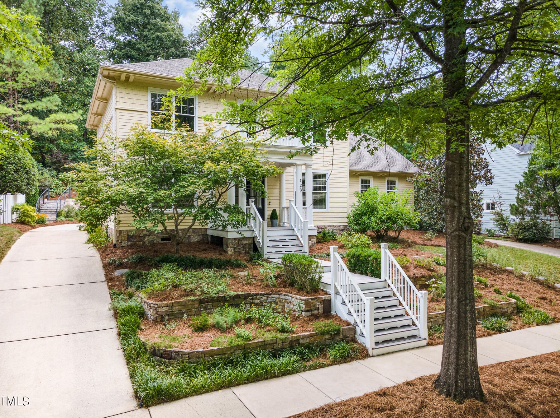 125 Graylyn Dr, Chapel Hill, NC 27516