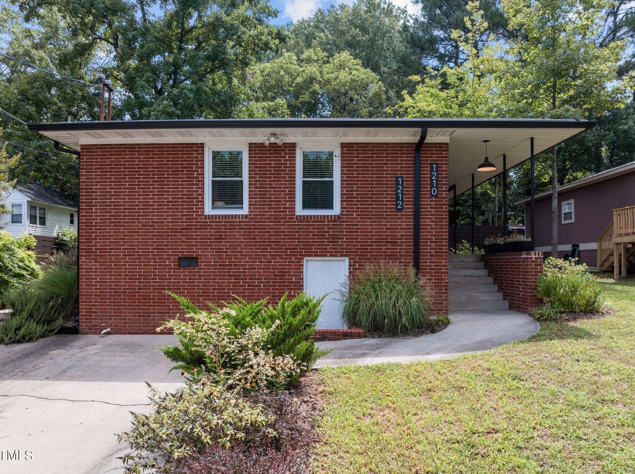 1210 Washington St, Durham, NC 27701-1627