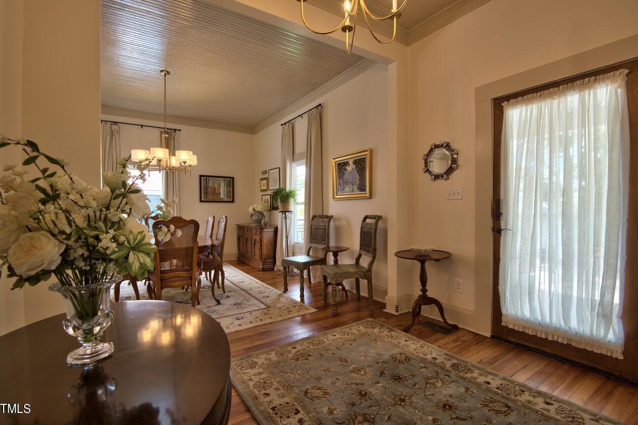 705 Queen St, Durham NC  27701-2547 exterior