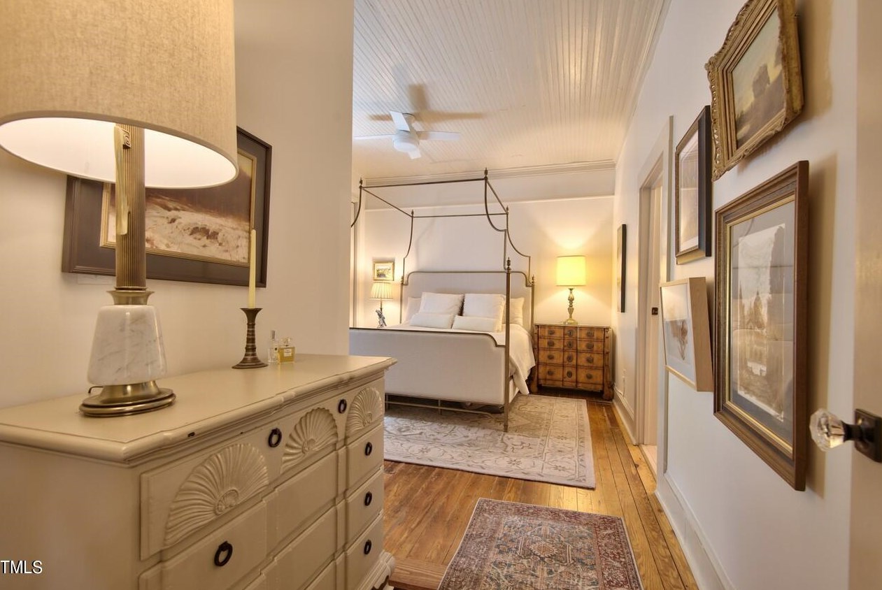 705 Queen St, Durham NC  27701-2547 exterior