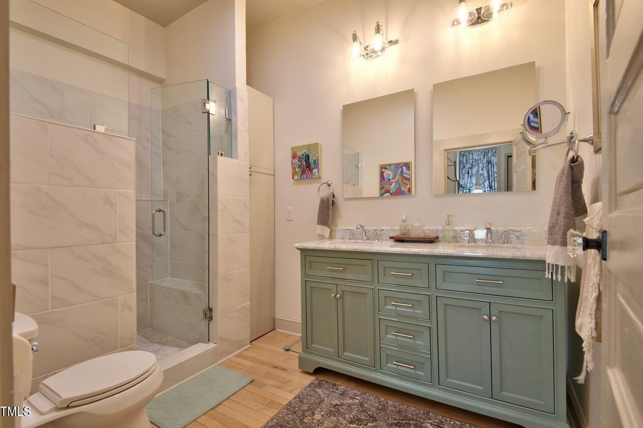 705 Queen St, Durham NC  27701-2547 exterior