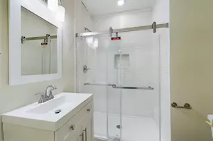 421 E Fifteenth St, Winston-Salem, NC 27105 - Photo 14