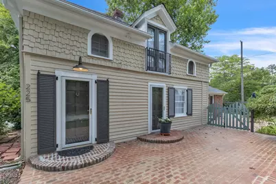 225 E Corbin Street, Hillsborough, NC 27278 - Photo 2