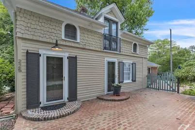 225 E Corbin Street, Hillsborough, NC 27278 - Photo 2
