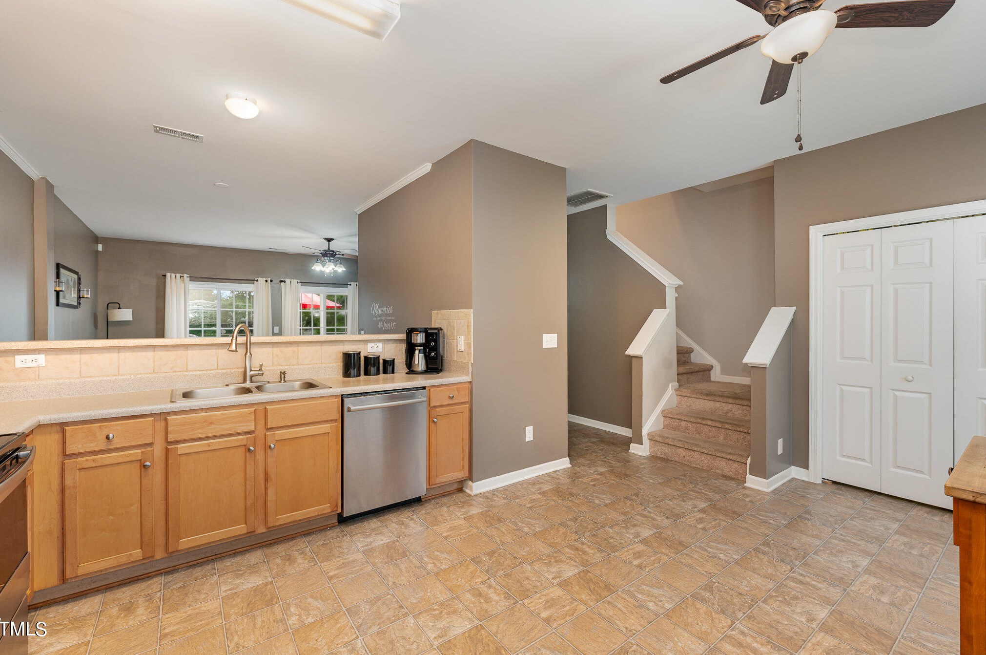 905 Straywhite Ave, Apex NC 27539-9007 exterior