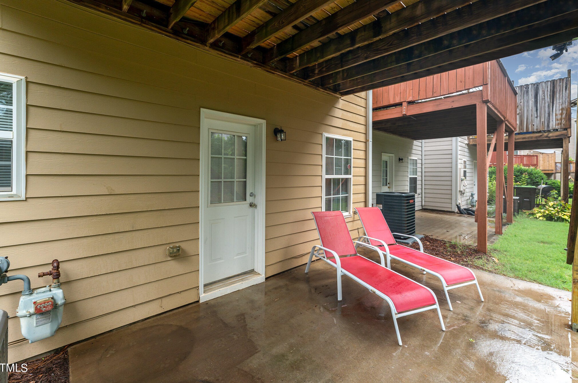 905 Straywhite Ave, Apex NC 27539-9007 exterior