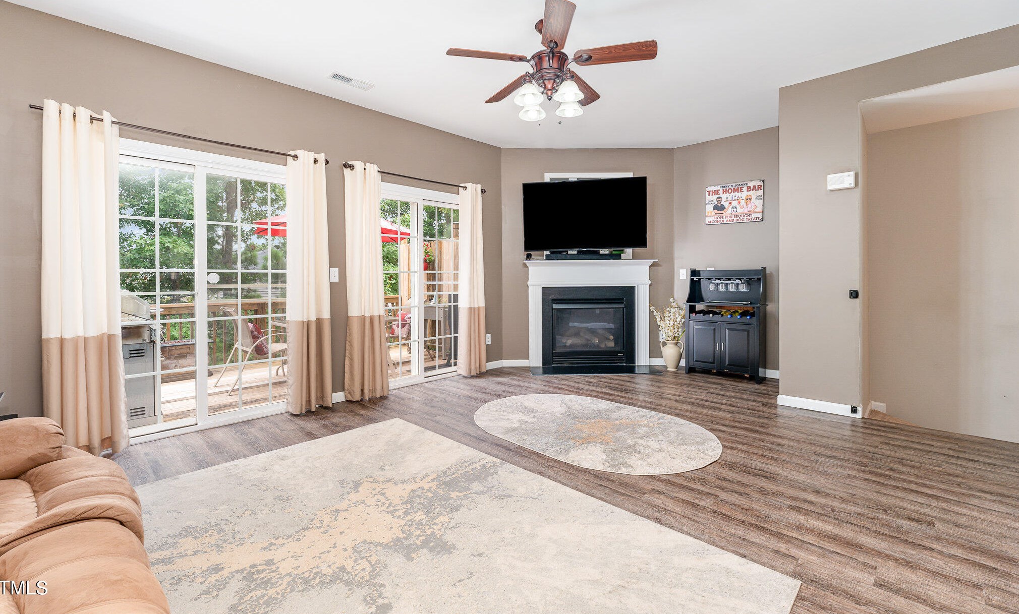 905 Straywhite Ave, Apex NC 27539-9007 exterior