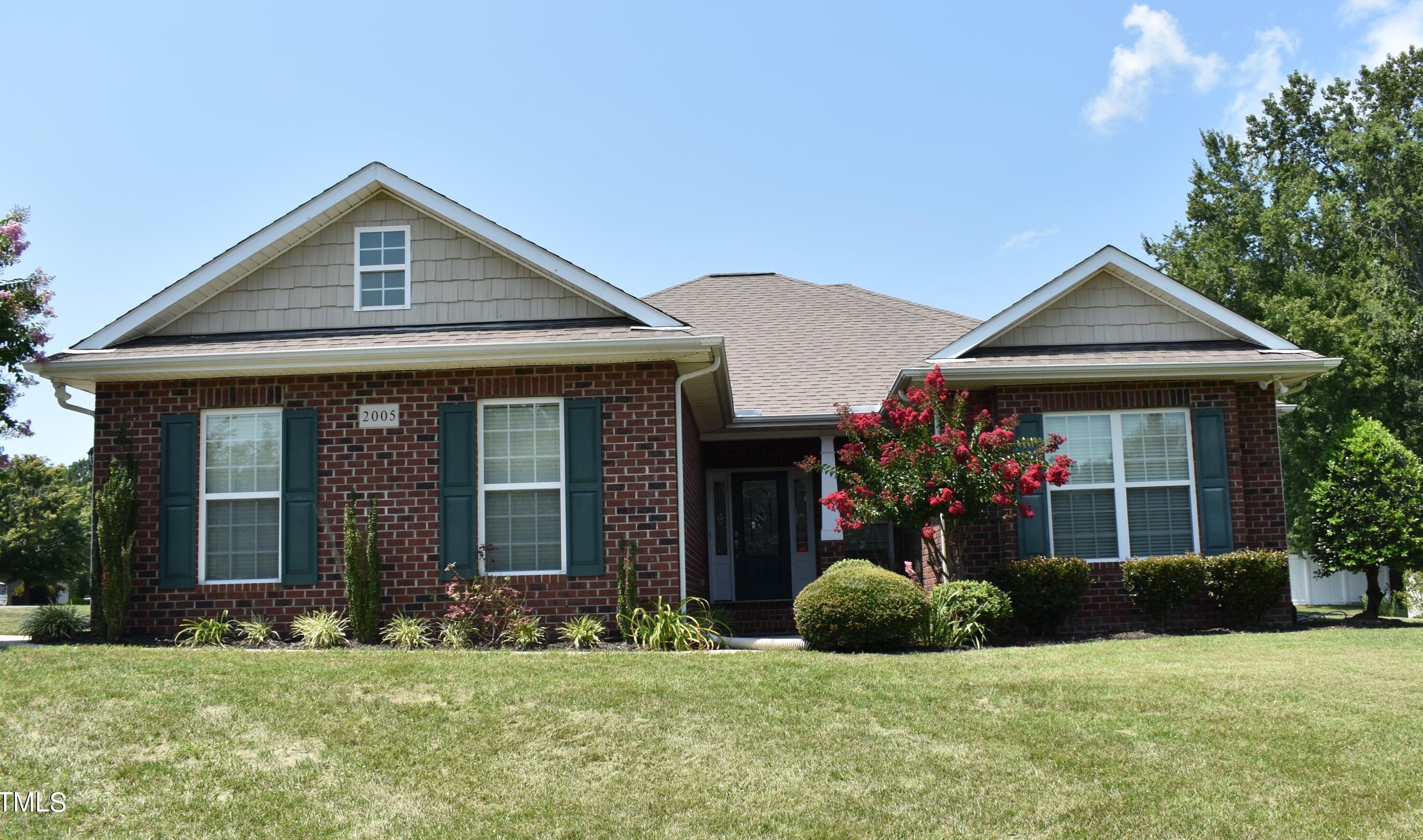 2005 Massimo Dr, Northside, NC 27522