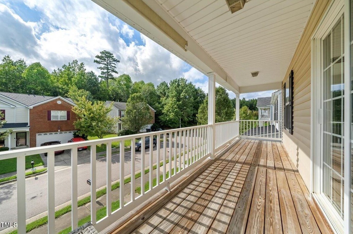 610 Jumping Frog Ln, Knightdale, NC 27545