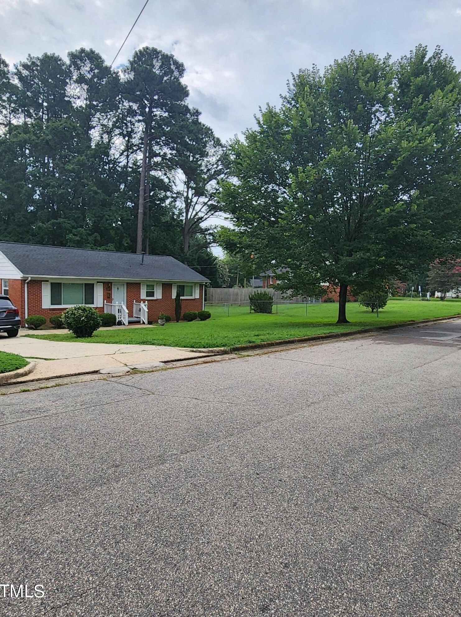 704 Donnelly Rd, Raleigh, NC 27610