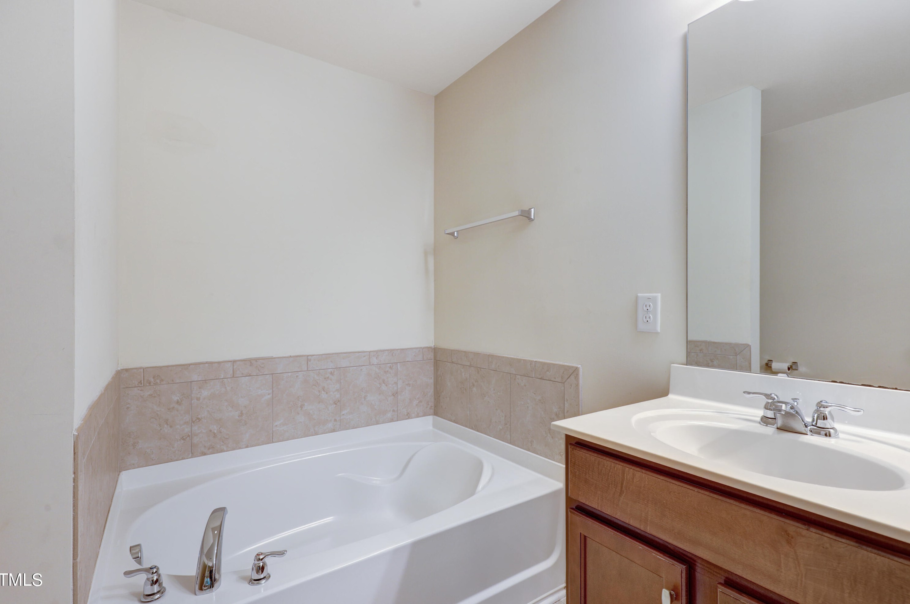 14 Intuition Cir, Durham NC 27705-2881 exterior