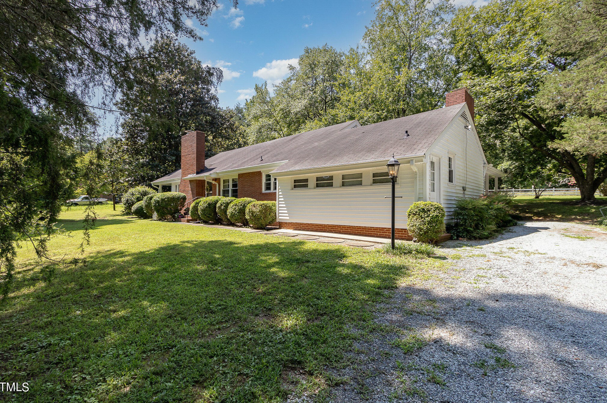 12423 Roxboro Rd, Rougemont, NC 27572