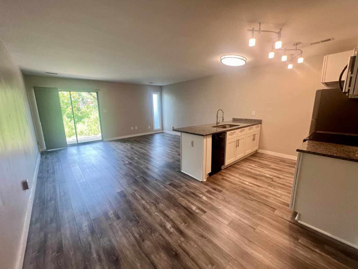 3053 Huntleigh Dr, Raleigh, NC 27604