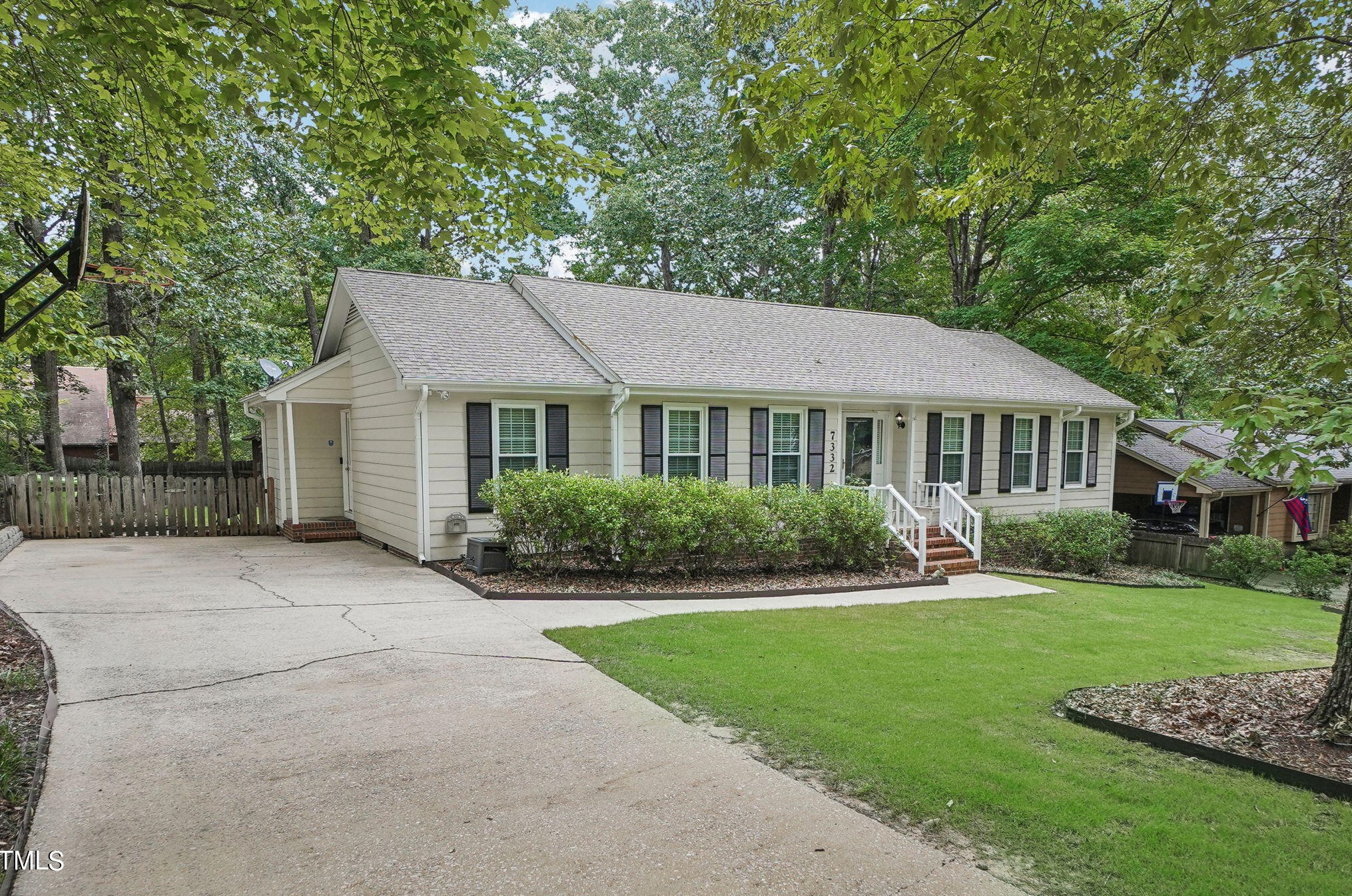 7332 Mill Ridge Rd, Raleigh, NC 27613