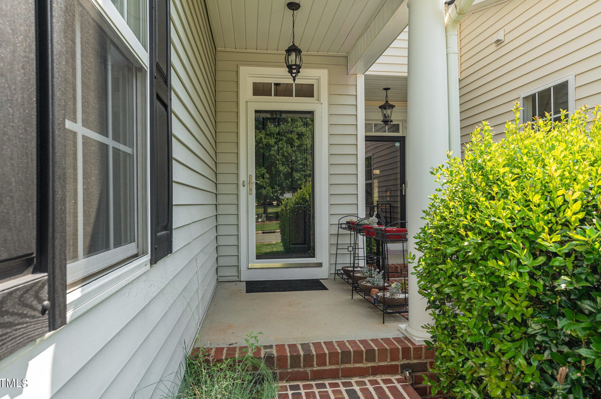 235 Towne Ridge Ln, Chapel Hill, NC 27516