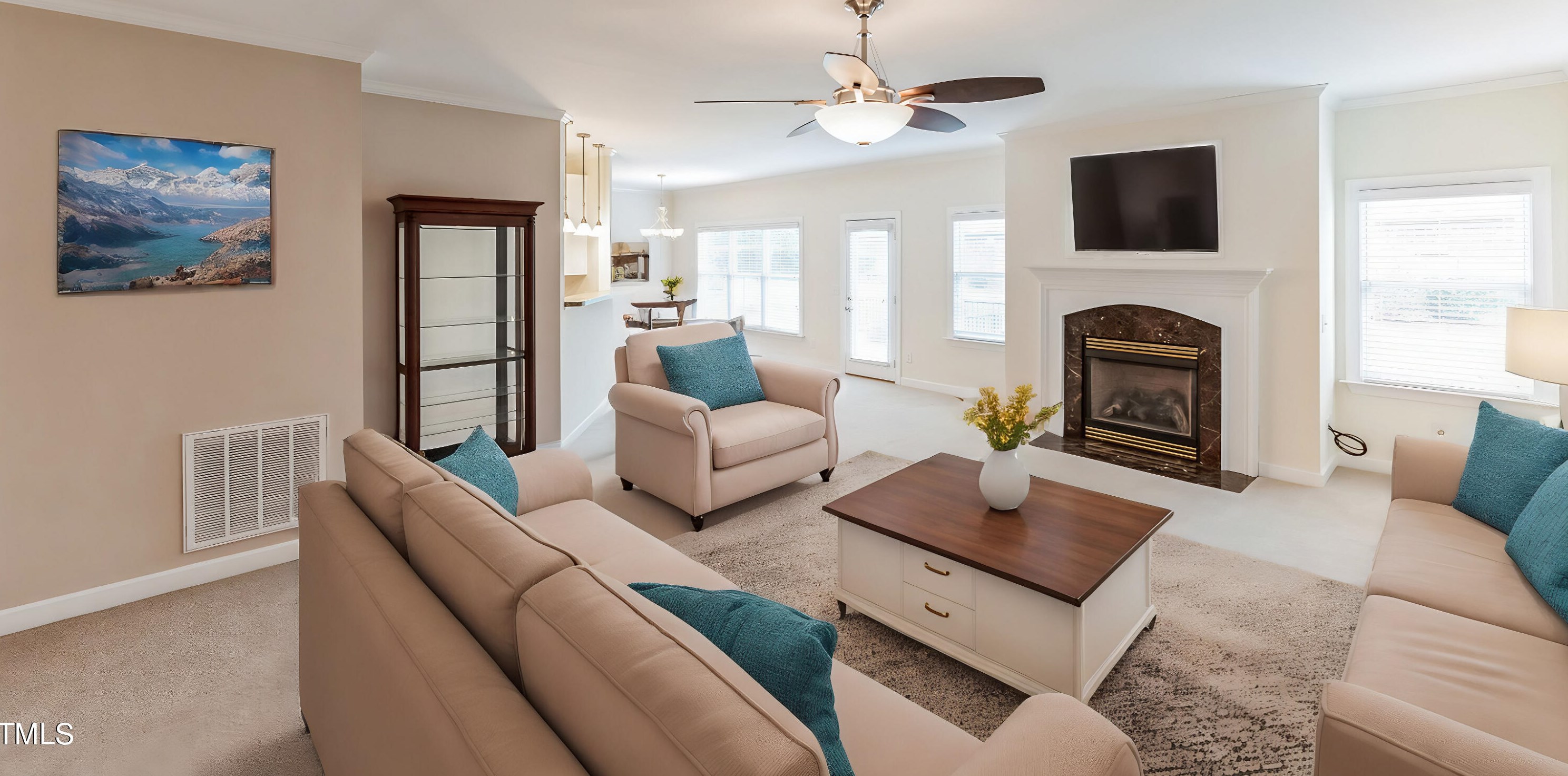 588 Grandview Dr, Graham, NC 27253
