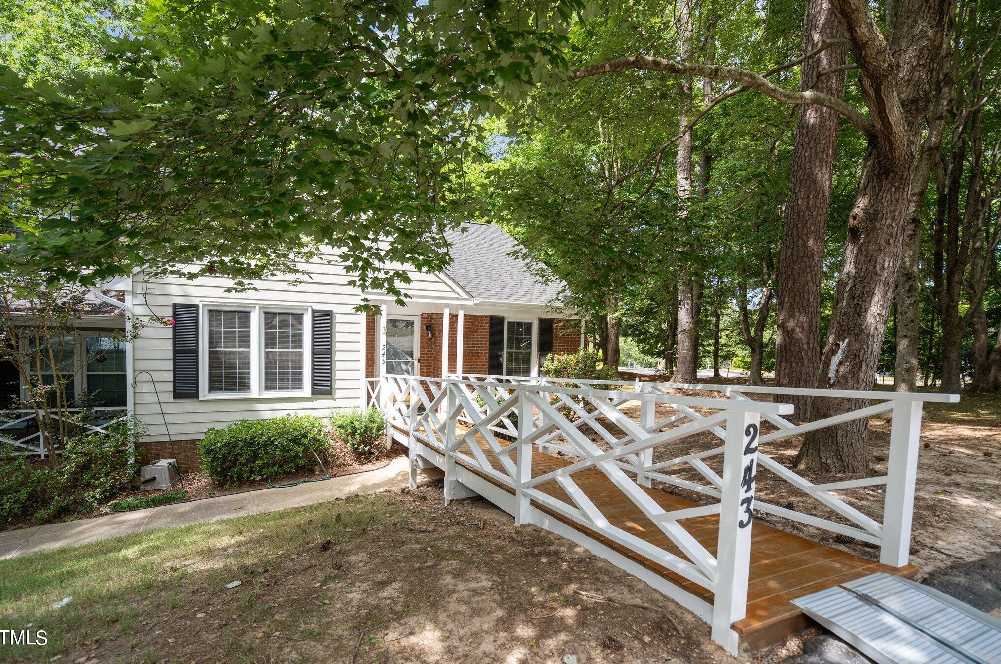 243 Wetherburn Ln, Raleigh, NC 27615