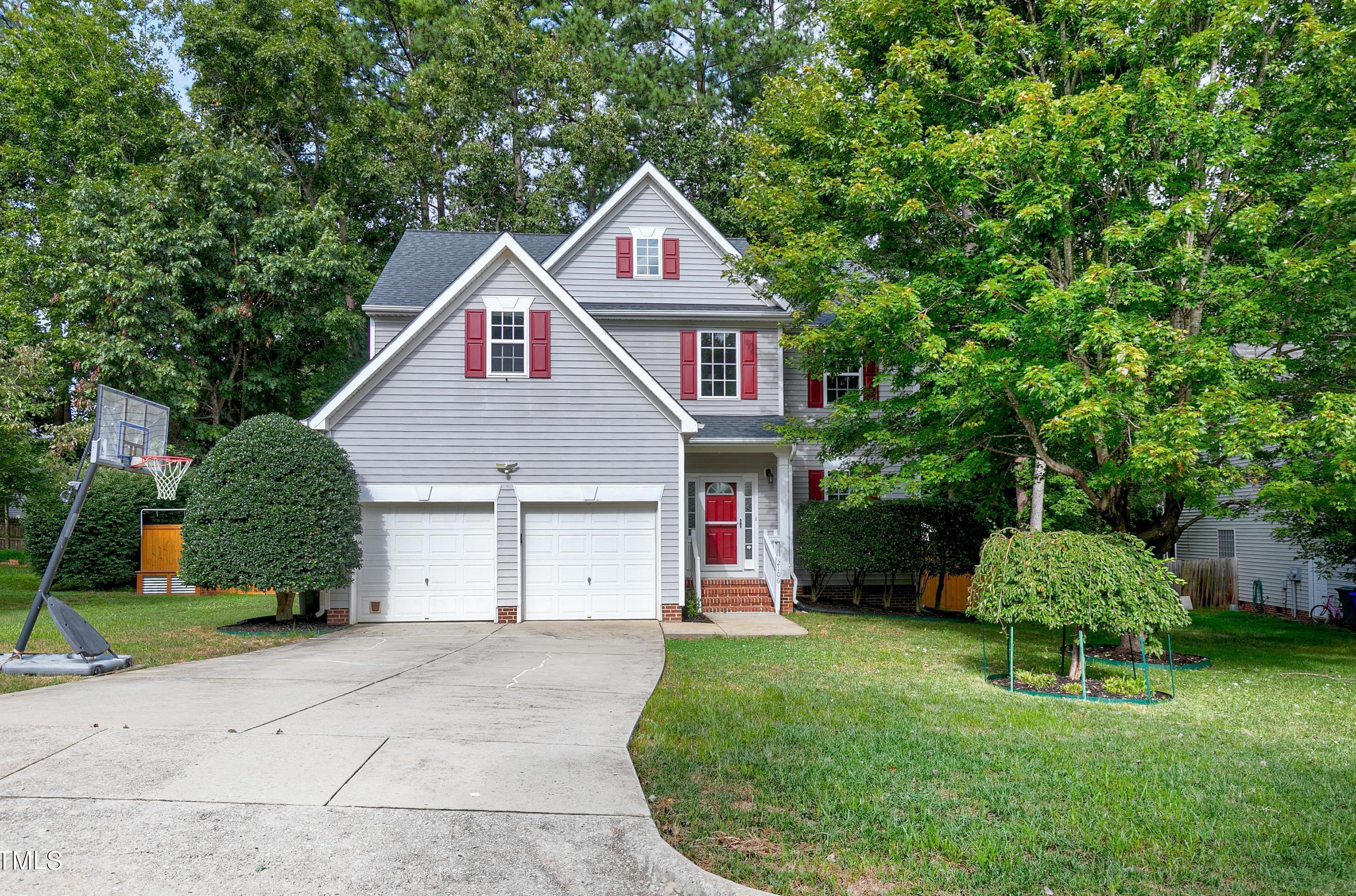 2106 Summit Dr, Hillsborough, NC 27278