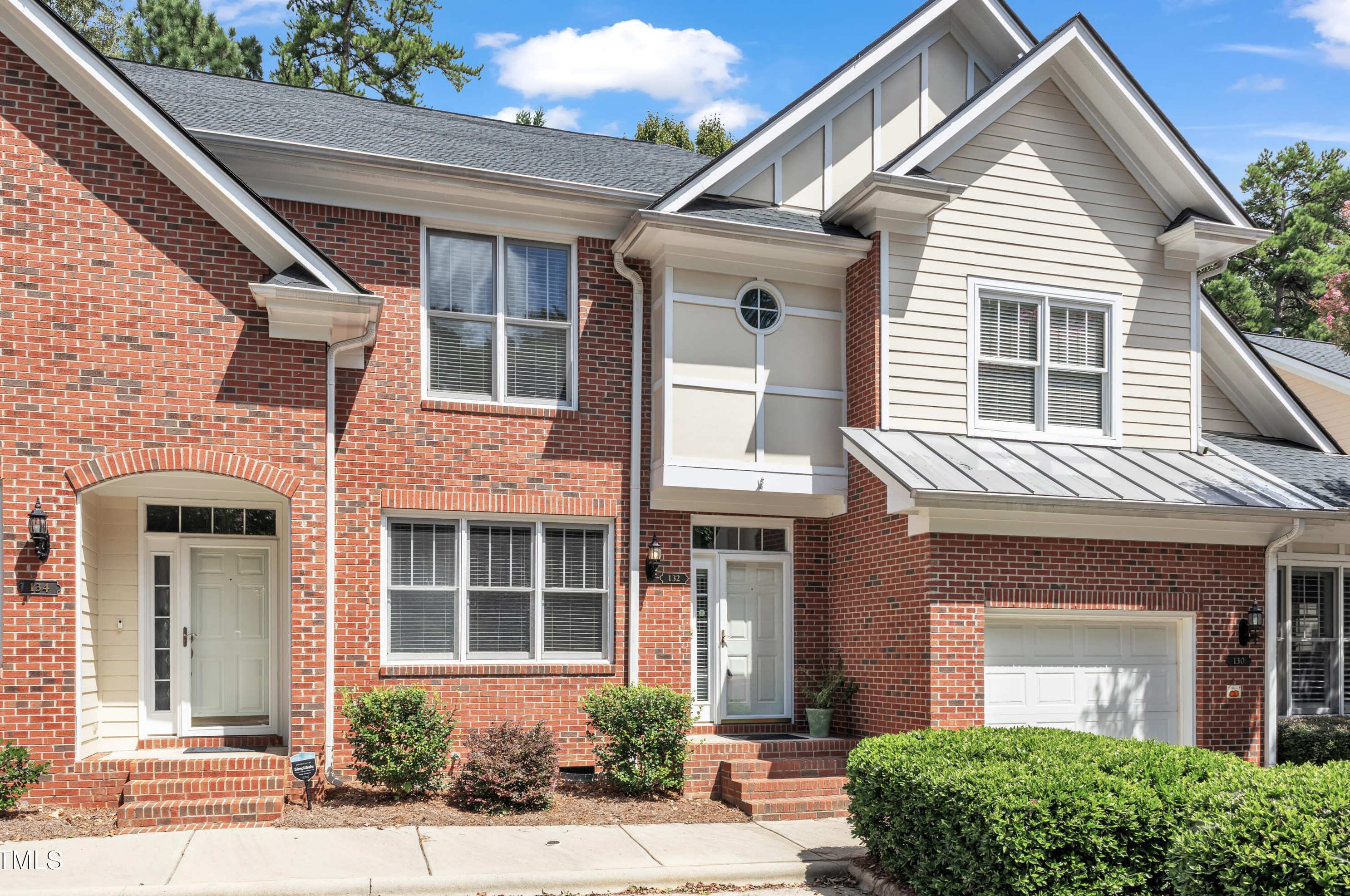 132 Ashton Hall Ln, Raleigh, NC 27609-3995
